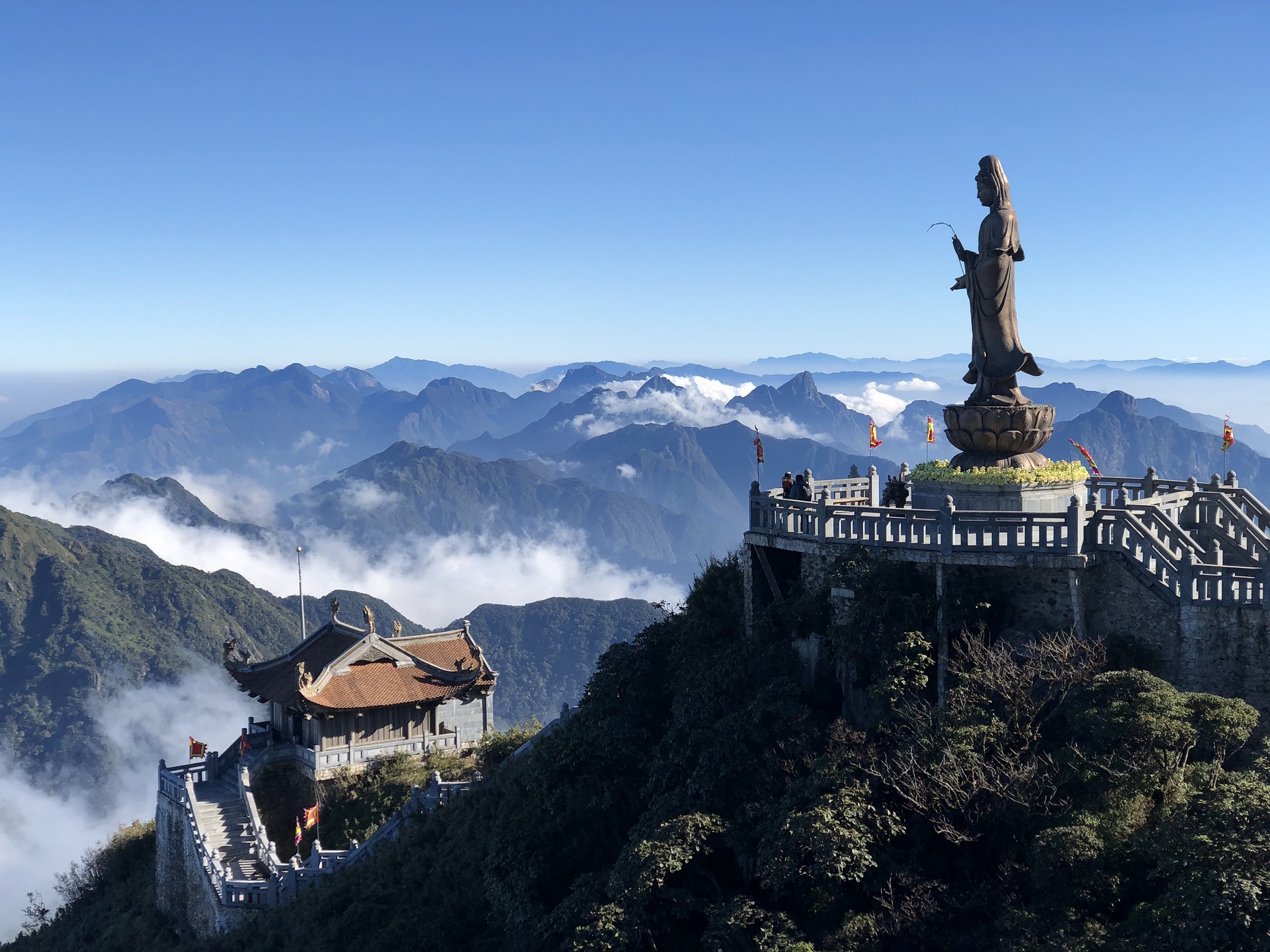 athree23-mountain-4856316_1920.jpg